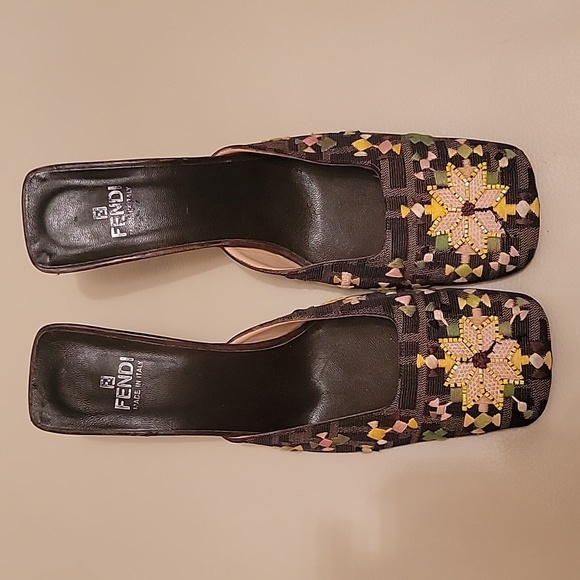 FENDI - Picture 4 of 6